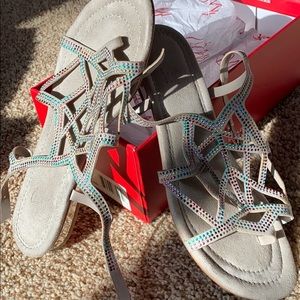 IMPO sandals size 9 rainbow beads